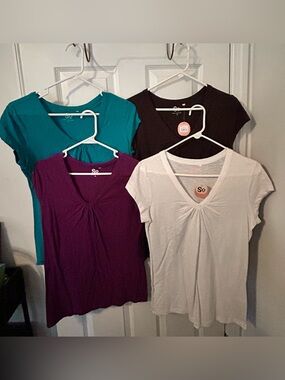 SO Teal Purple White Brown V-Neck Short Sleeve T-Shirt Women’s Size XL NWT NWOT